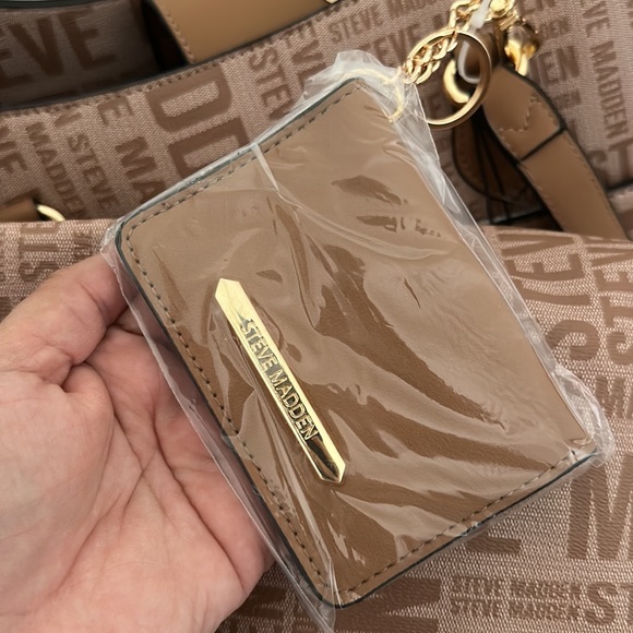 Steve Madden BPierce Logo Bag with Interior Crossbody Pouch - New - Picture 7 of 14